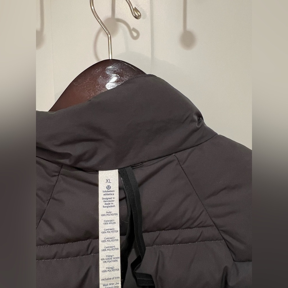 Lululemon Reversible Down Vest Palm Deco Grey- Men’s XL NWOT - Picture 6 of 9